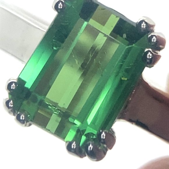 Green Tourmaline 1.87ct Solid 14K White Gold Ring - Picture 3 of 7